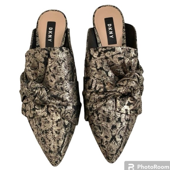 DKNY Pier Gold Metallic Brocade Knotted Bow Mules Size 7.5 M Pointed Toe Mules - Picture 2 of 9